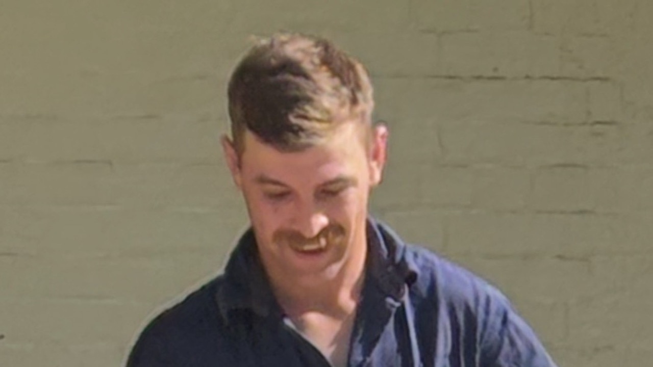 Mechanic’s punch-on after accusing man of pinching his ciggies