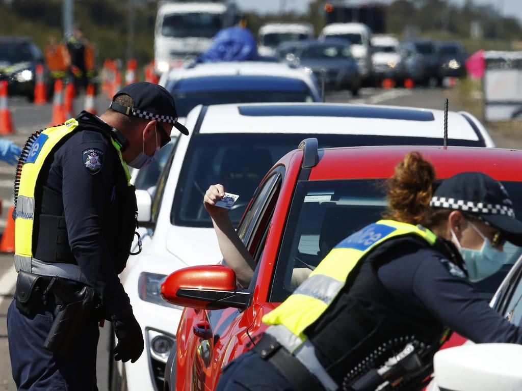 Victorian Premier Daniel Andrews has called for a ring of steel around Sydney. Picture: NCA NewsWire/Daniel Pockett