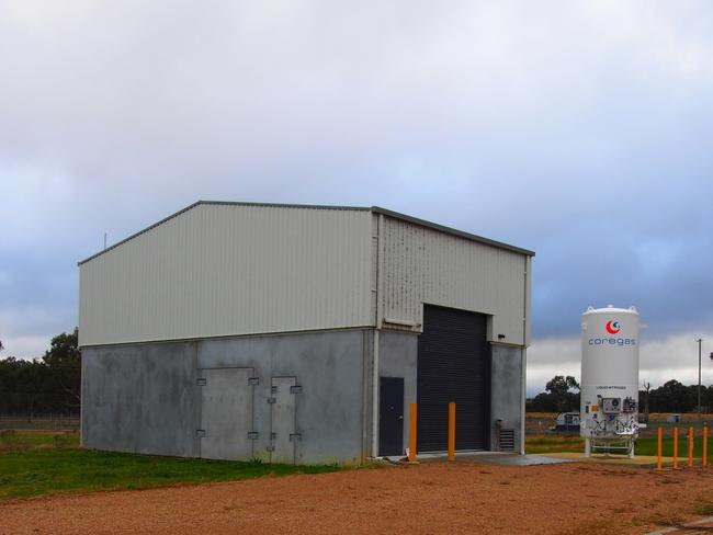 Southern Cryonics facility in Holbrook.