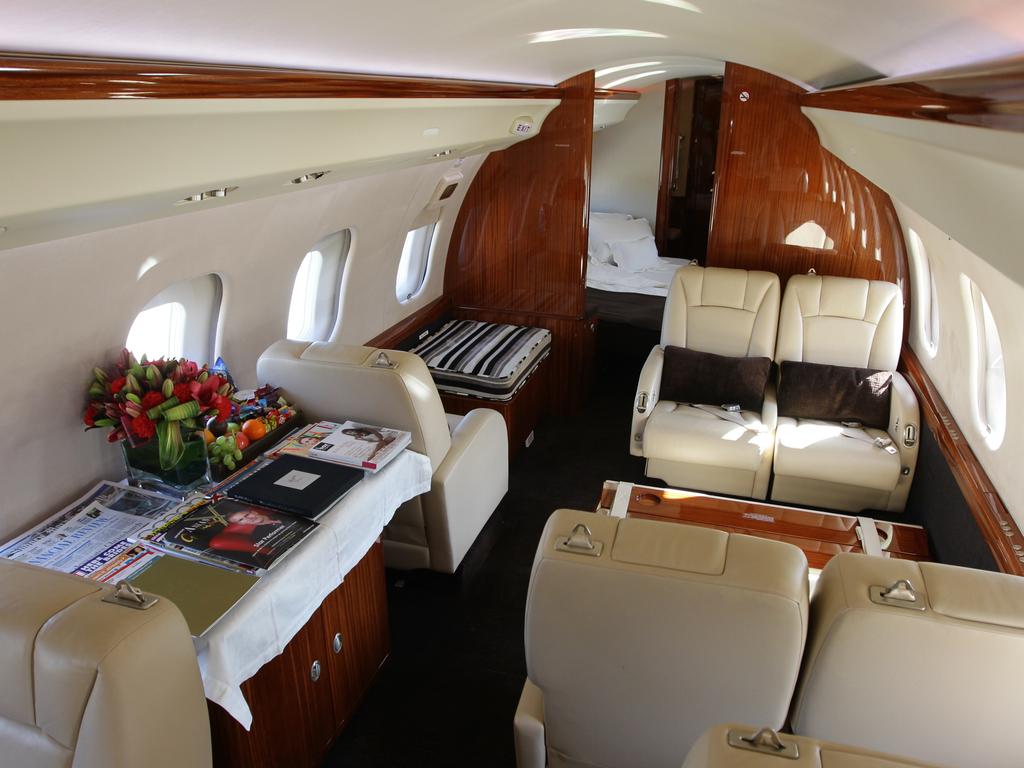 A generic image of the inside of a Bombardier Global Express XRS corporate jet.