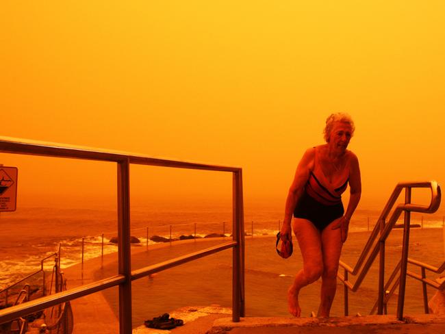 Sydney’s orange glow after the 2009 dust storm.