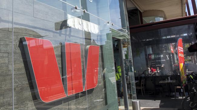 Westpac New Zealand has apologised to 25,000 customers who did not receive their full entitlements. Picture: NewsWire / Simon Bullard.