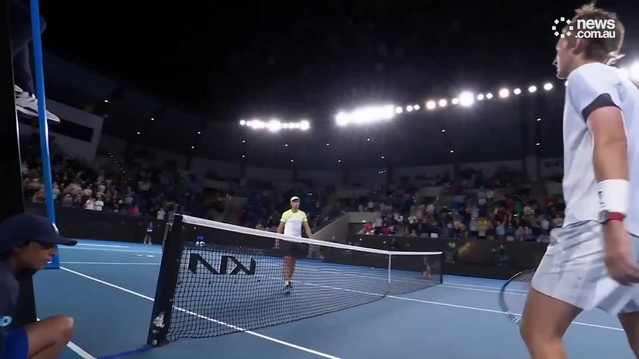 ‘Wow’ Aussie sends Open bananas with upset win