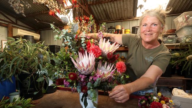 Peninsula wildflower’s Dawn Allen always works with nature, letting the unique qualities of each individual flower show through in her arrangements. Picture Yuri Kouzmin