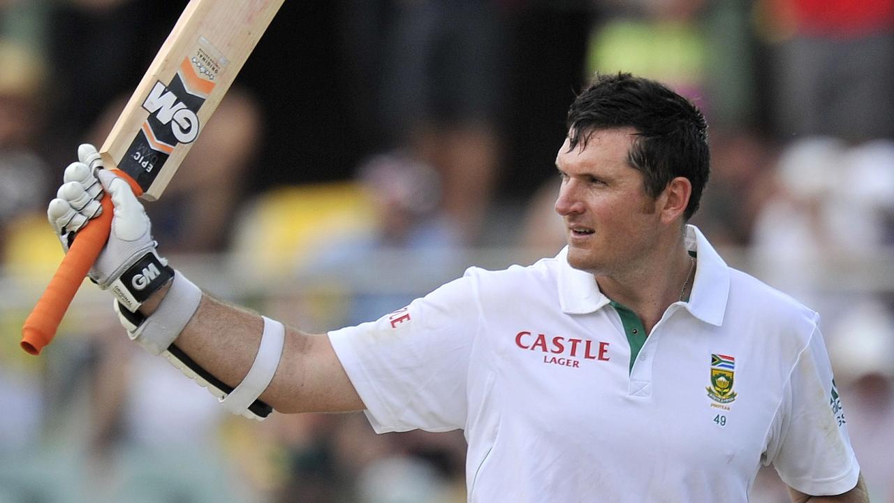 Graeme Smith says a lack of nous and patience is behind the struggles Test batsmen have had away from home.