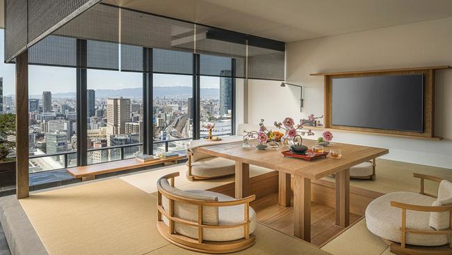 Four Seasons, Osaka - now open In Osaka the new Four Seasons Hotel has opened, marking a significant addition to the city's luxury accommodations. Situated in the vibrant Dojima area, the hotel offers sweeping views of the city skyline and the Yodo River. The contemporary design of the hotel is complemented by world-class amenities, including a rooftop pool, an extensive spa, and a range of dining options.