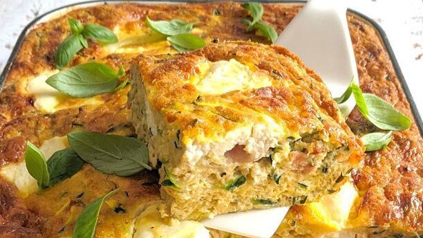 This zucchini slice is healthy and tasty.