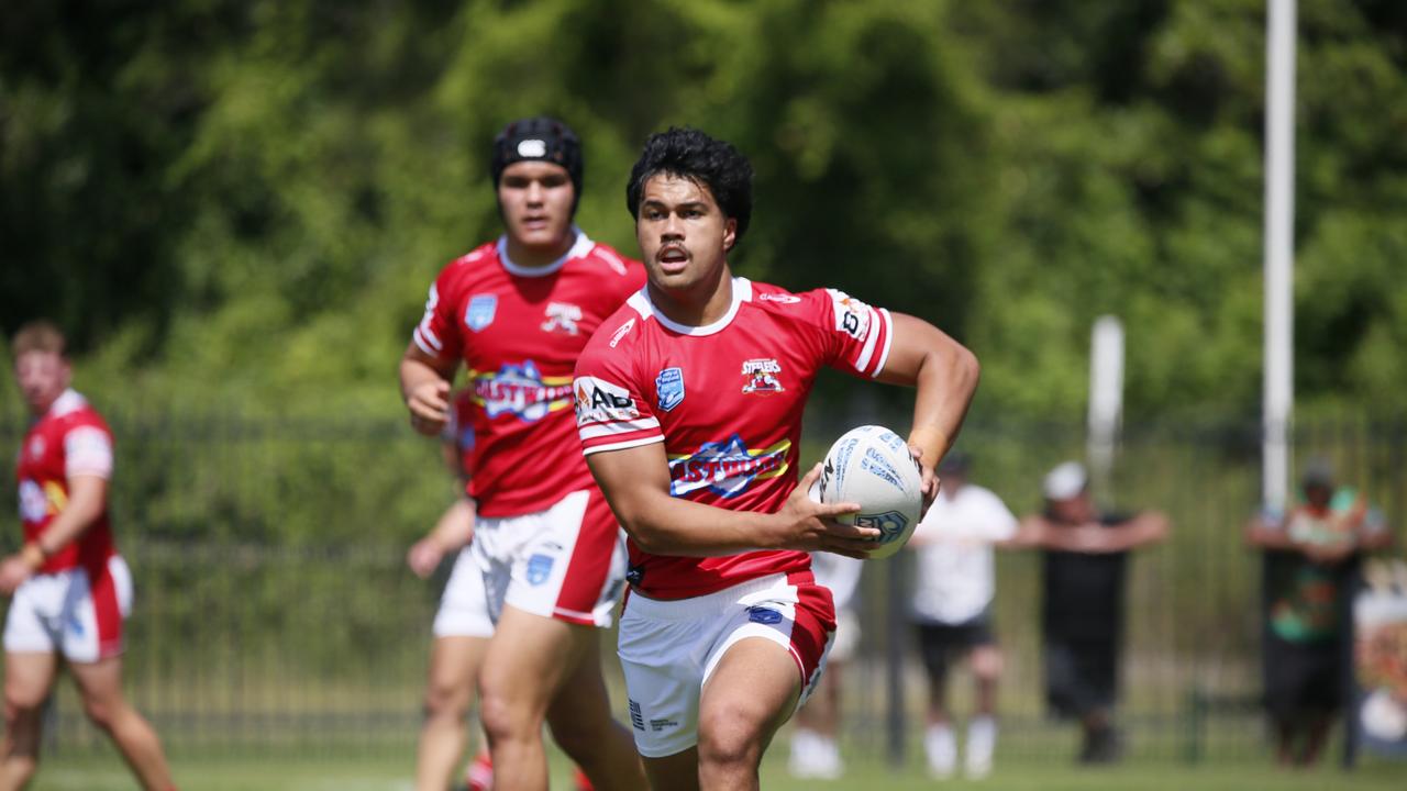 Lyhkan King-Togia in action for the Illawarra Steelers in the SG Ball Cup.