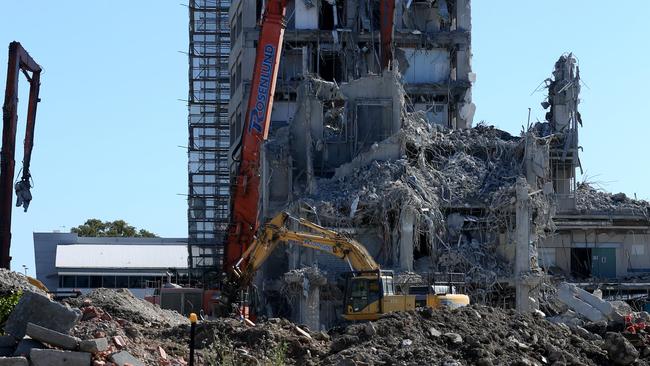 The demolition of the old Gold Coast Hospital.