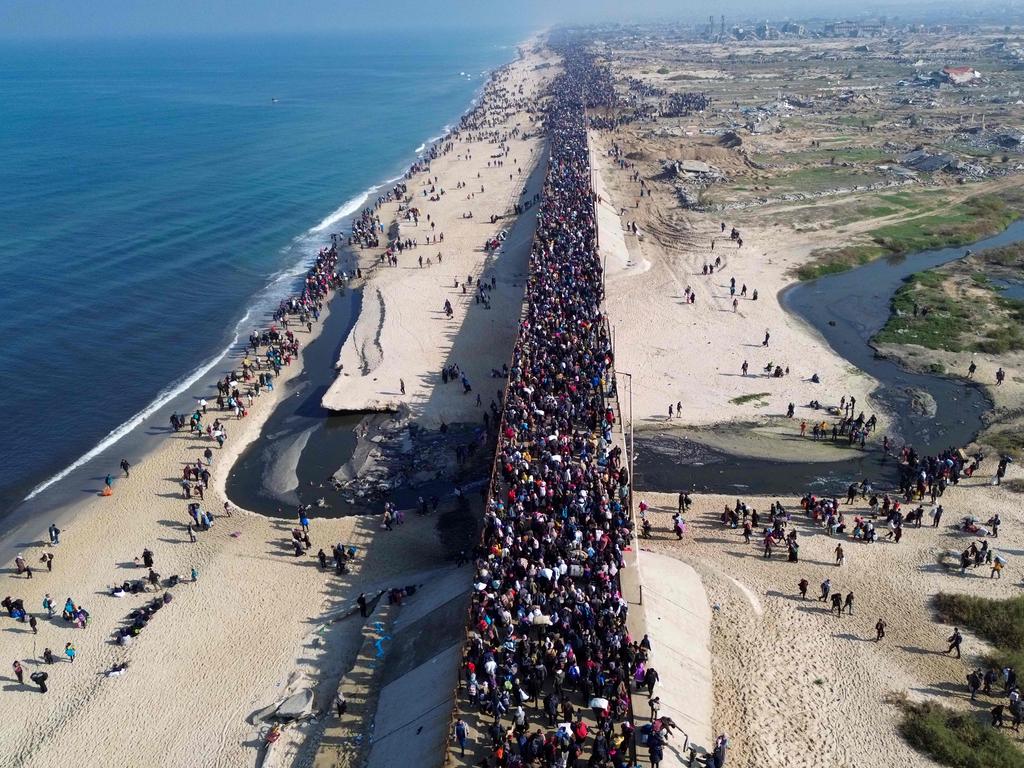 Displaced Gazans walked back towards Gaza City on January 27, 2025, after Israel reopened access to the territory's north. Picture: AFP