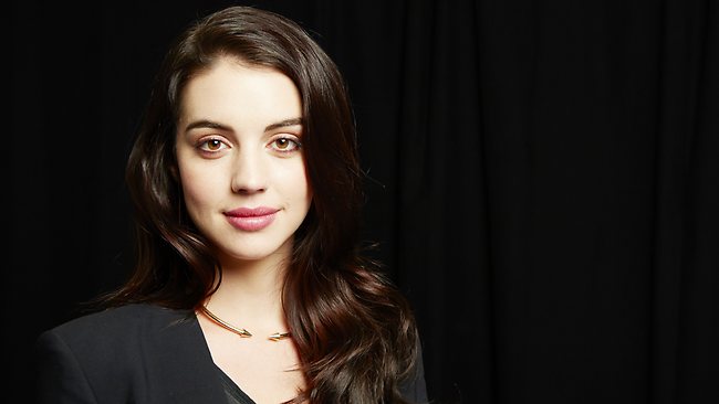 Queen Adelaide Kane About To Reign In