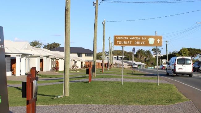 No footpaths or kerbs at this new development on Broadwater Terrace in Redland Bay. Picture: Marcel Baum