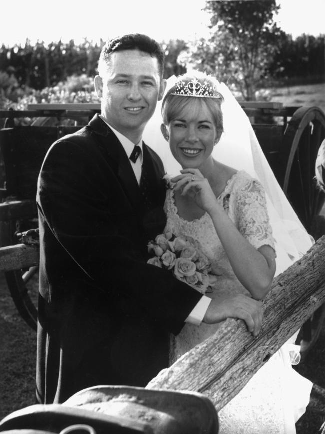 Lachlan Taylor and Catherine Anson tie the knot in Hervey Bay in 1998.