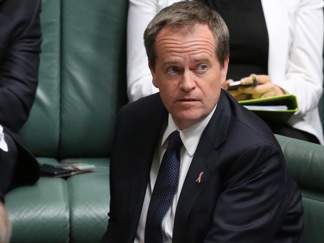 Opposition leader Bill Shorten is fighting changes to university fees.