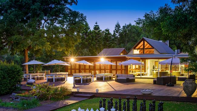 Gwinganna Lifestyle Retreat, Queensland - dining deck.