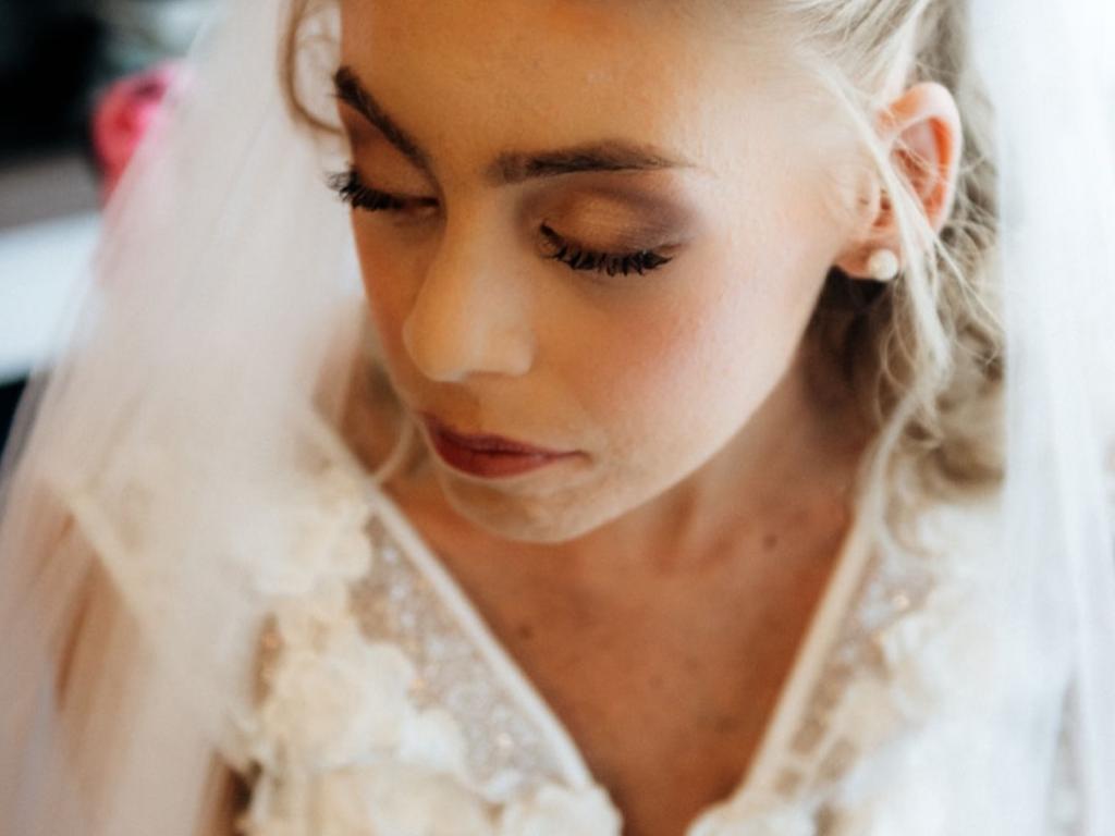 Terminally Ill Bride Loses Cancer Battle After Seaworld Wedding The Courier Mail 7561