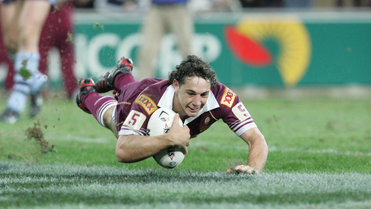 Billy Slater scores his brilliant solo try in 2004.