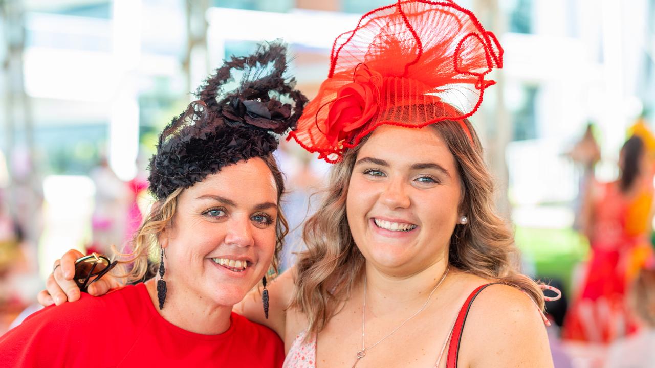 Kelly Bourke and Jasinda Bourke at the 2021 Darwin Cup Carnival Bridge Toyota Ladies’ Day. Picture: Che Chorley