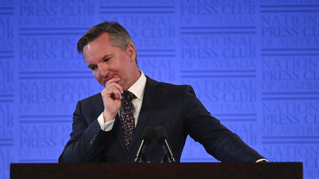 Australian shadow Treasurer Chris Bowen delivers his speech to the National Press Club in Canberra, Wednesday, April 10, 2019.(AAP Image/Lukas Coch) NO ARCHIVING