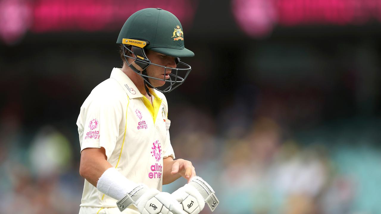 SYDNEY, AUSTRALIA - JANUARY 05: Marcus Harris of Australia reacts to losing his wicket during day one of the Fourth Test Match in the Ashes series between Australia and England at Sydney Cricket Ground on January 05, 2022 in Sydney, Australia. (Photo by Mark Kolbe/Getty Images)