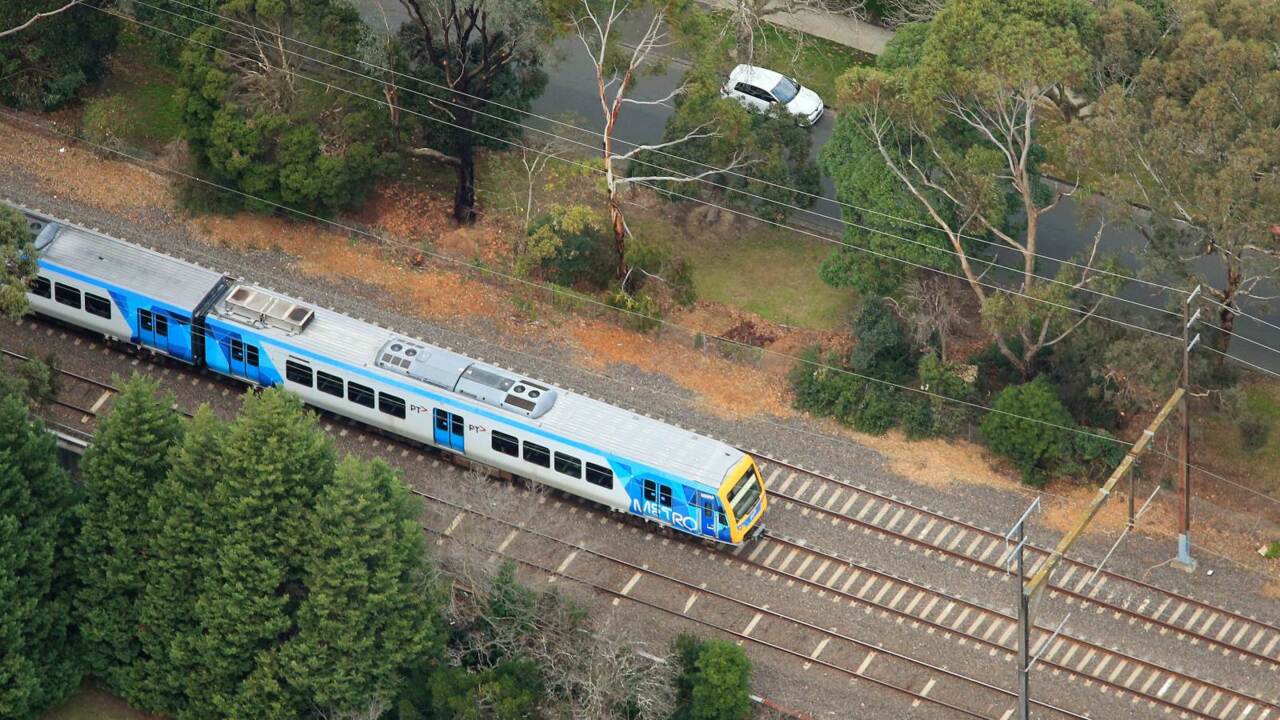 Survey reveals 49 per cent of Victorians don't catch public transport