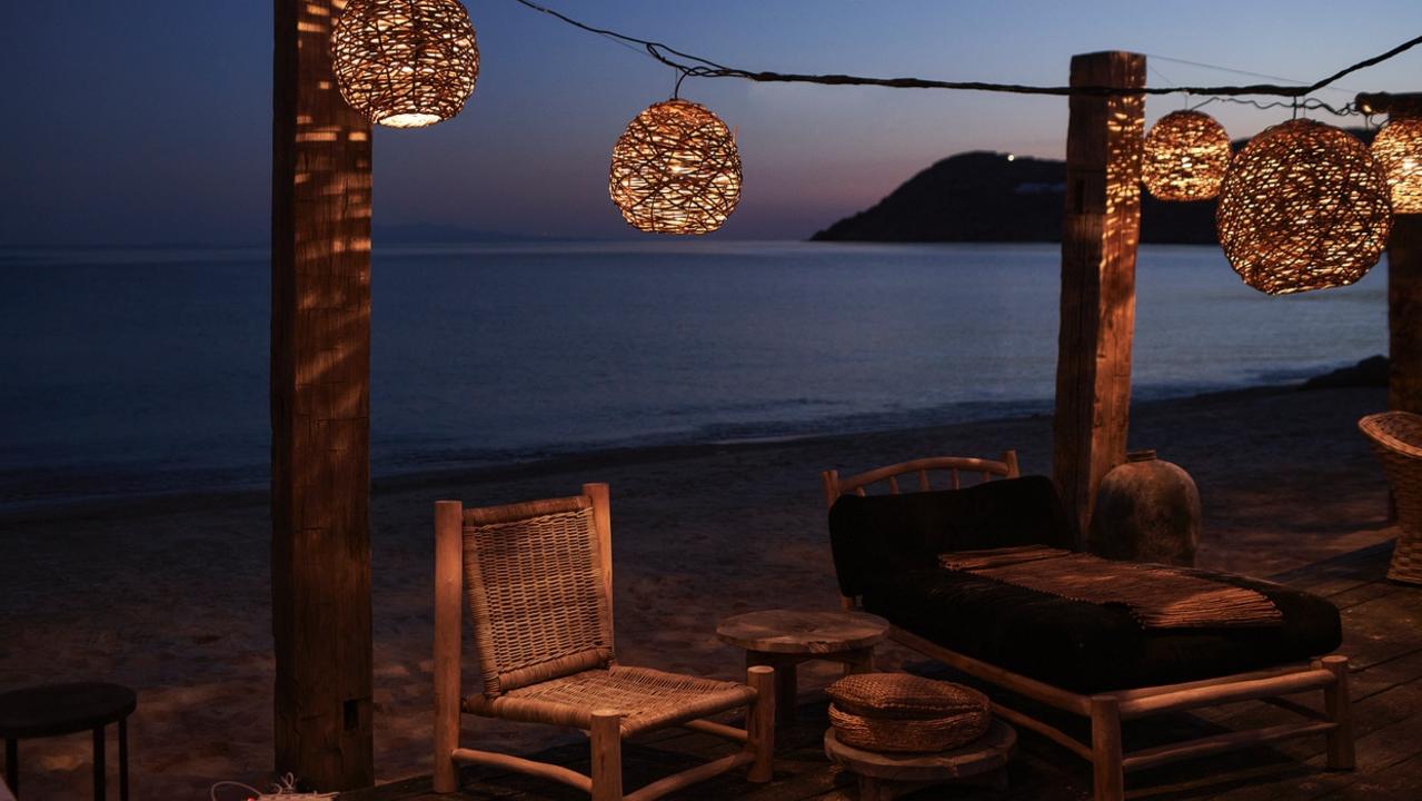 Direct access to the sands of Ornos Bay, Mykonos.