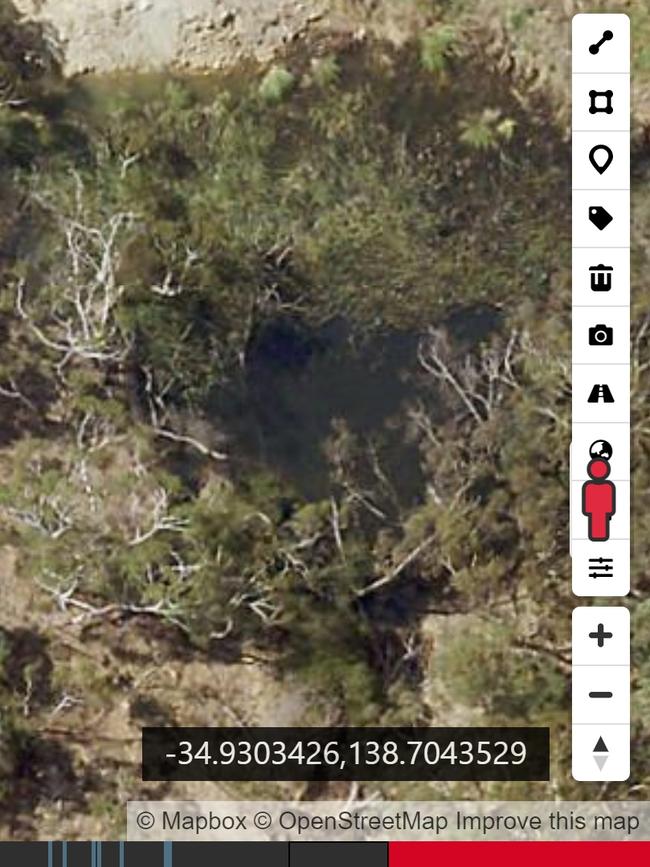 Series of aerial images taken at the same location within Horsnell Gully Conservation Park shows Horsnell billabong, a natural waterhole in Third Creek, has been filled in over time. Dated 9/2/15.