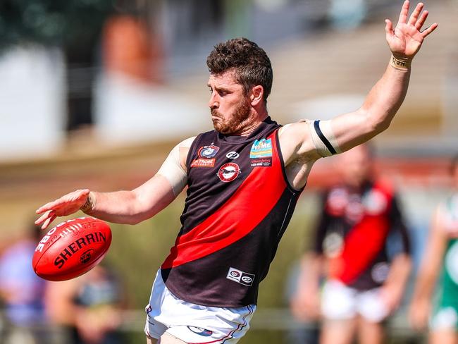 Jesse Donaldson in action for Eltham. Picture: Field of View Photograhy