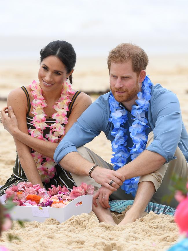 They even took to the time to sit down with Bondi hipsters. (Pic: AAP Image/Dan Himbrechts)