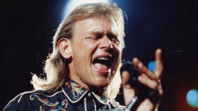 Viewers fumed over the John Farnham special on Spotlight Sunday night.