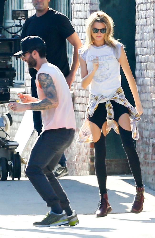 Adam Levine stalks supermodel wife Behati Prinsloo in Maroon 5's new Animals  music video  — Australia's leading news site