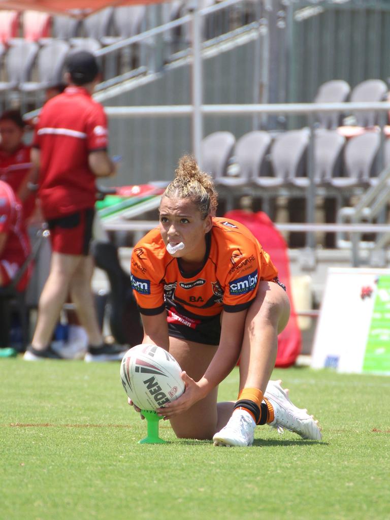 Leilani Tuqiri kicked a conversion from out wide.