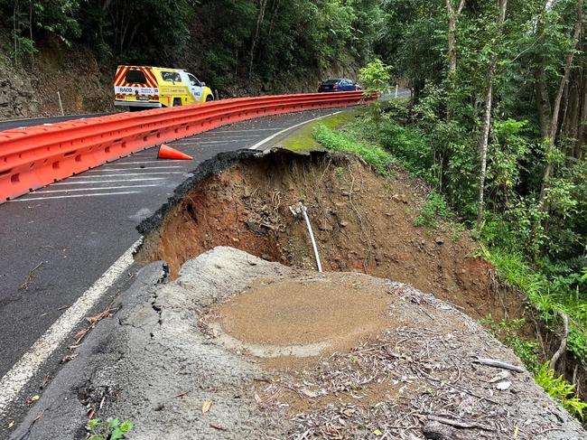 Kuranda Range Rd shut down for emergency night repairs