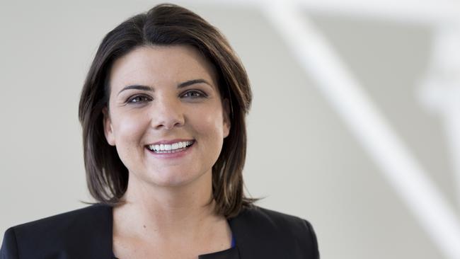 Kelli Underwood, the first woman to commentate an AFL match on TV, will help spearhead Fox Footy’s coverage of the inaugural AFL Women’s season.