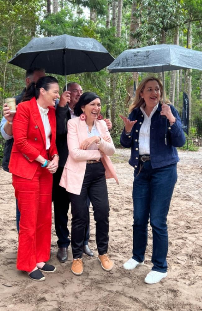 Premier Annastacia Palaszczuk (right) with ministers Leanne Linard (left) and Leeanne Enoch on K'gari