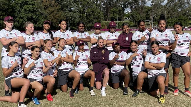 The Queensland Secondary School teams wth Ali Briggenshaw.