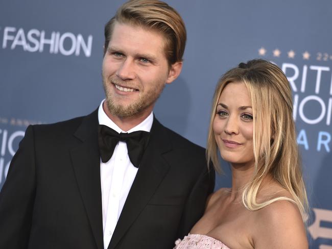 Kaley Cuoco poses with her new man Karl Cook at the 2016 Critics' Choice Awards.