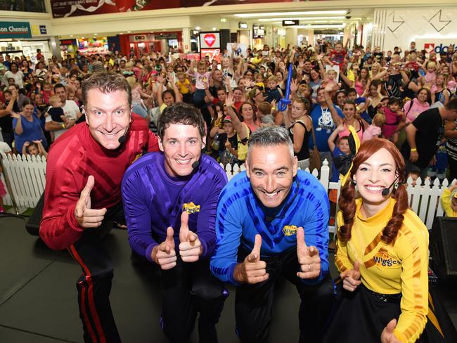 The Wiggles romance between Lachlan Gillespie and Emma Watkins gets ...