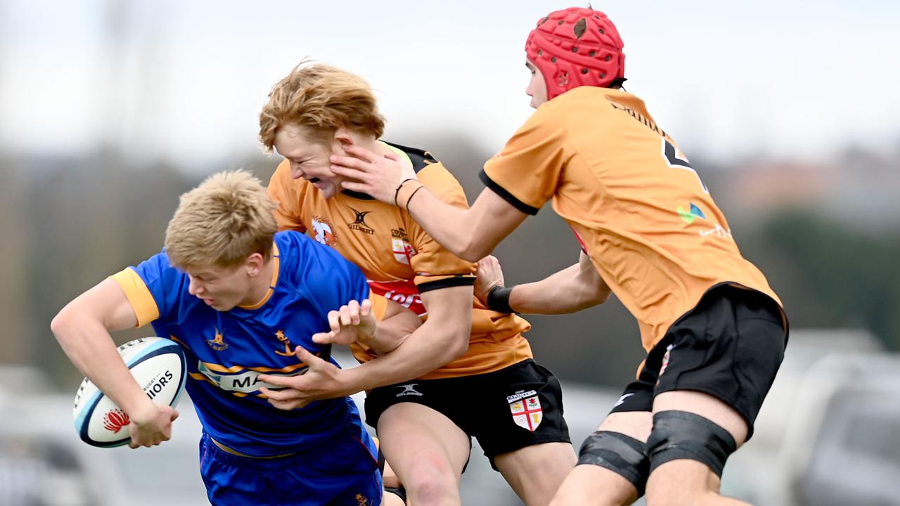 The battle for the U16 Ella Cup. Pic: Jeremy Piper