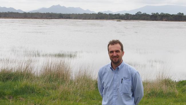 Manager and principal ecologist of Nature Glenelg Trust Mark Bachmann.