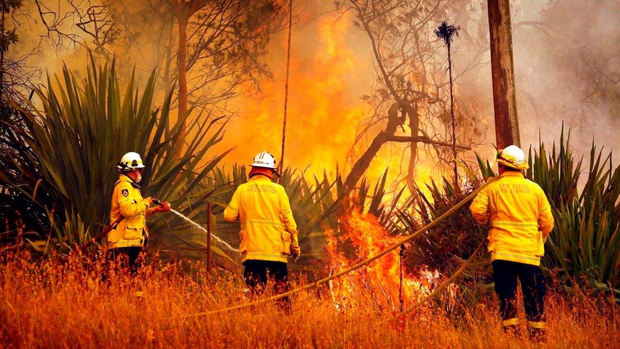 Firefighters on standby across NSW as heatwave continues