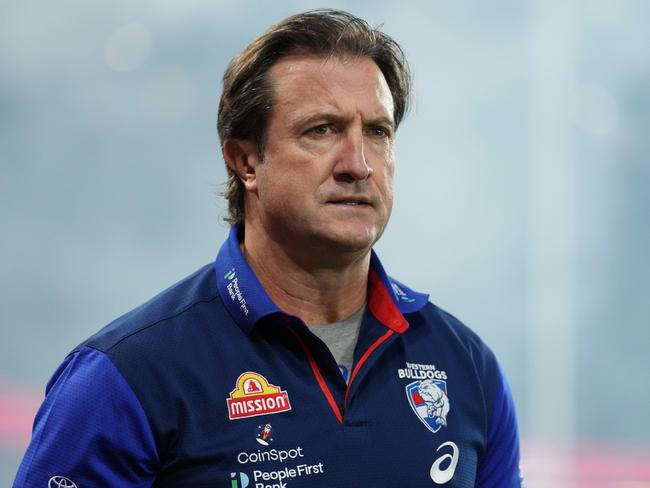 MELBOURNE, AUSTRALIA – JUNE 15: Luke Beveridge, Senior Coach of the Bulldogs looks on during the round 14 AFL match between Western Bulldogs and Fremantle Dockers at Marvel Stadium, on June 15, 2024, in Melbourne, Australia. (Photo by Daniel Pockett/Getty Images)