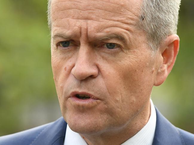 The leader of the federal opposition Bill Shorten visits the East Reservoir Health Centre in Melbourne, Thursday, March 15, 2018. A by-election for the Australian House of Representatives seat of Batman will be held on March 17.(AAP Image/Julian Smith) NO ARCHIVING