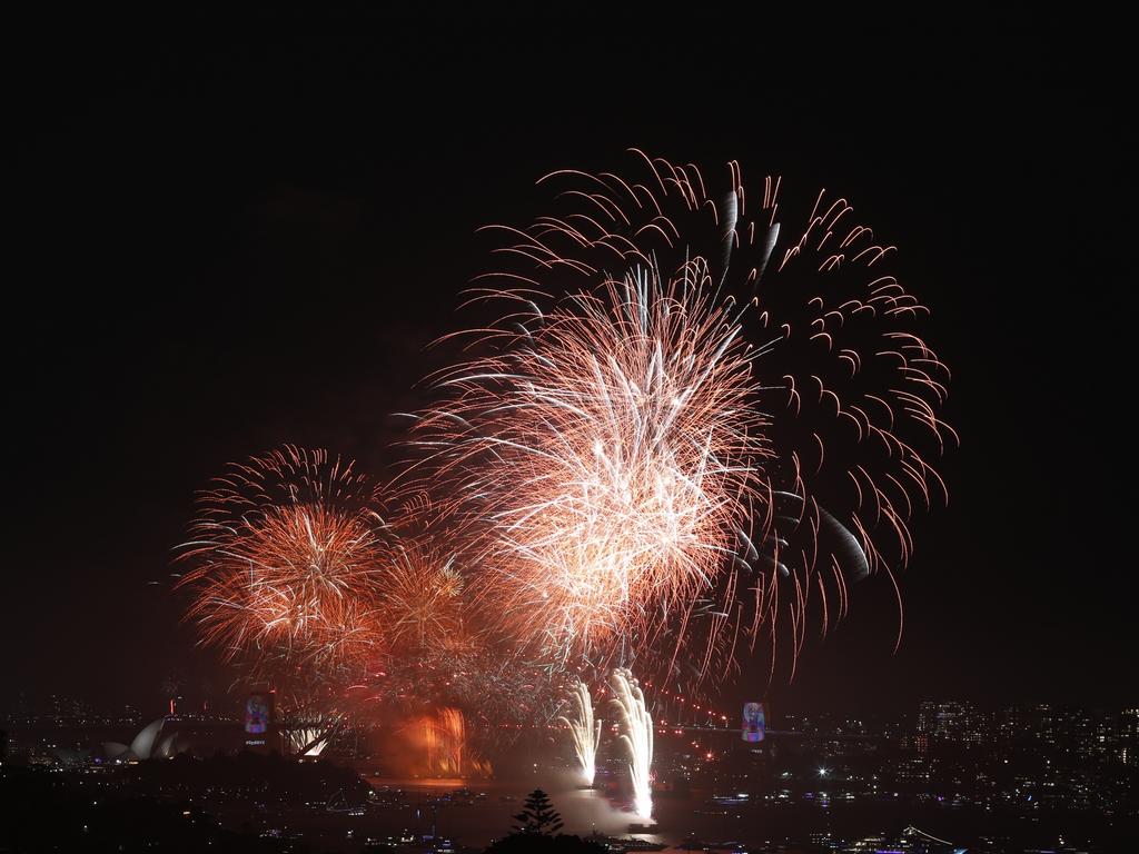 The 9pm NYE Fireworks seen from Dover Heights. Pictures: Toby Zerna