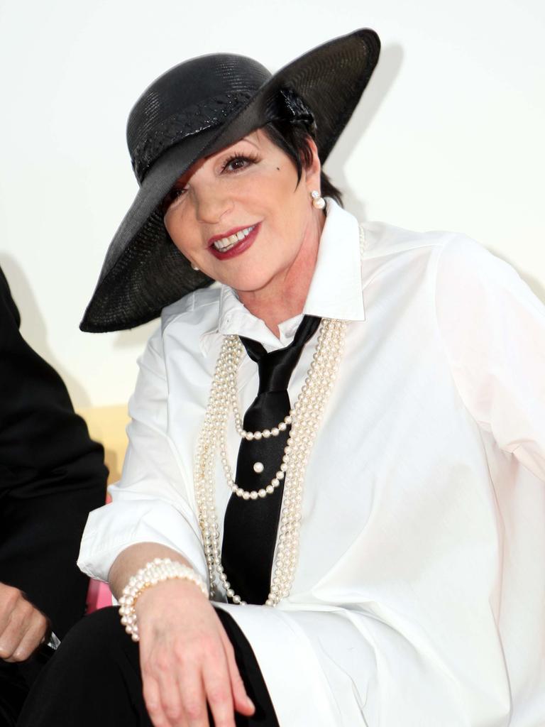 Hollywood Legend Liza Minnelli Seen For First Time In A Year 