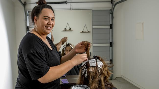 Kiwi hairdresser Kayla Urwin lost her job during COVID and wasn’t entitled to any financial support so set up a home hairdressing studio at Pimpama home. Picture: Jerad Williams