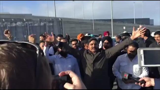 Taxi drivers protest at Adelaide Airport