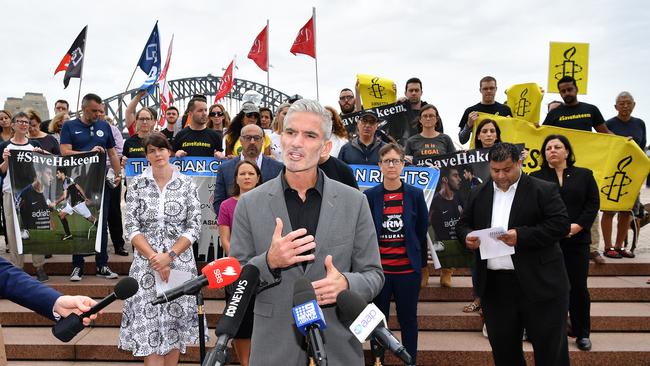 Former Socceroo Craig Foster is campaigning for Al-Araibi’s release. (AAP Image/ Joel Carrett) 