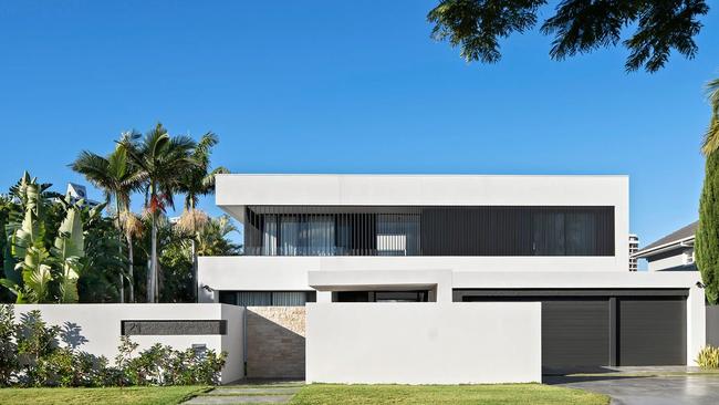 21 Buccaneer Ct, Surfers Paradise, sold for $5m.