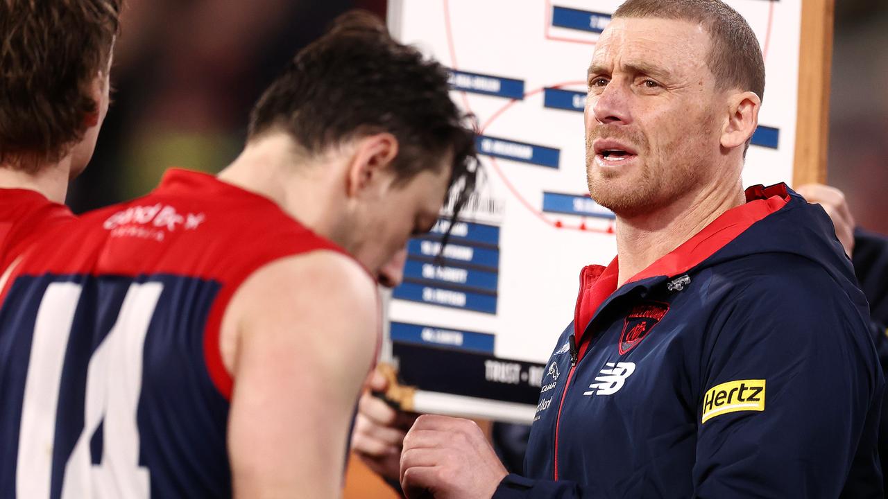 MELBOURNE. 09/09/2022. AFL. 2nd Semi Final. Melbourne vs Brisbane Lions at the MCG. Simon Goodwin, senior coach of the Demons at 3/4 time. Picture by Michael Klein